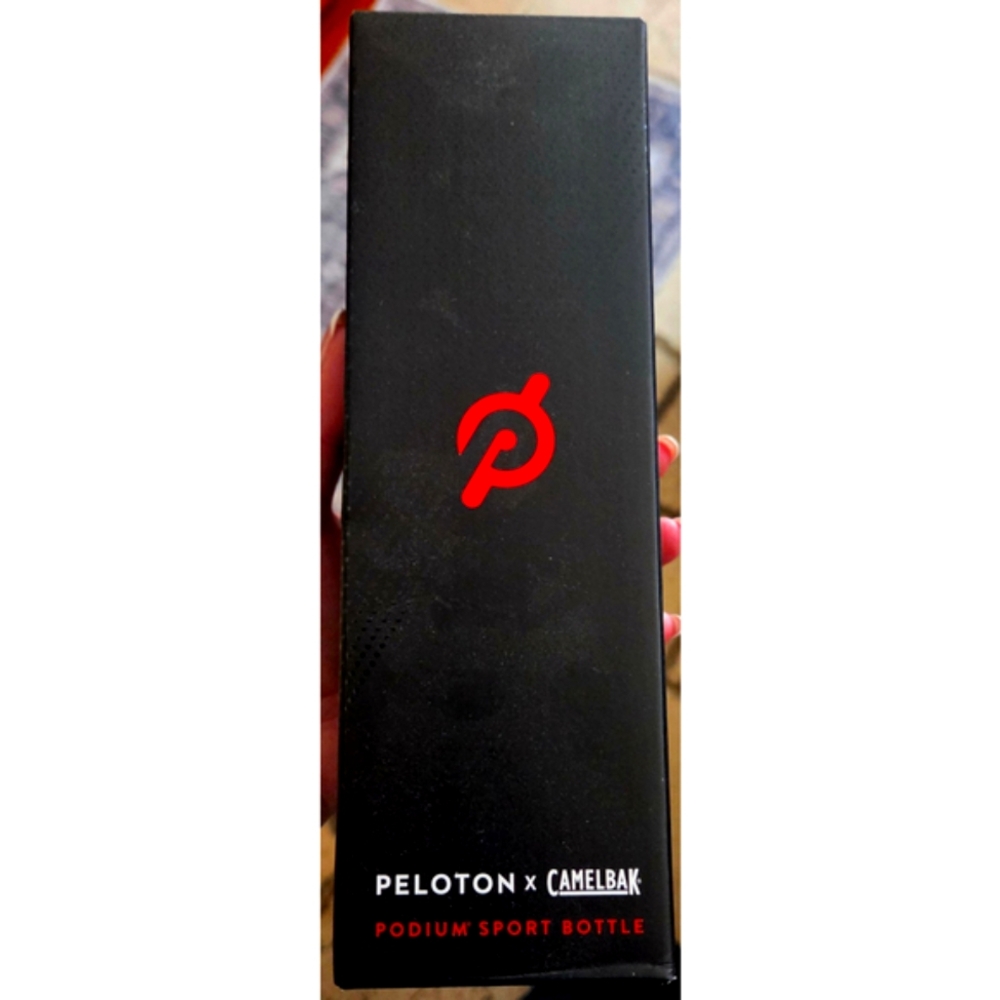 Peloton x Camelbak Podium Sport Bottle 24 Oz New In Box Non-Drip Squeeze Bottle